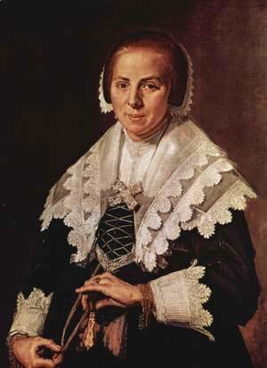 Portrait of a standing woman with a fan in the left hand